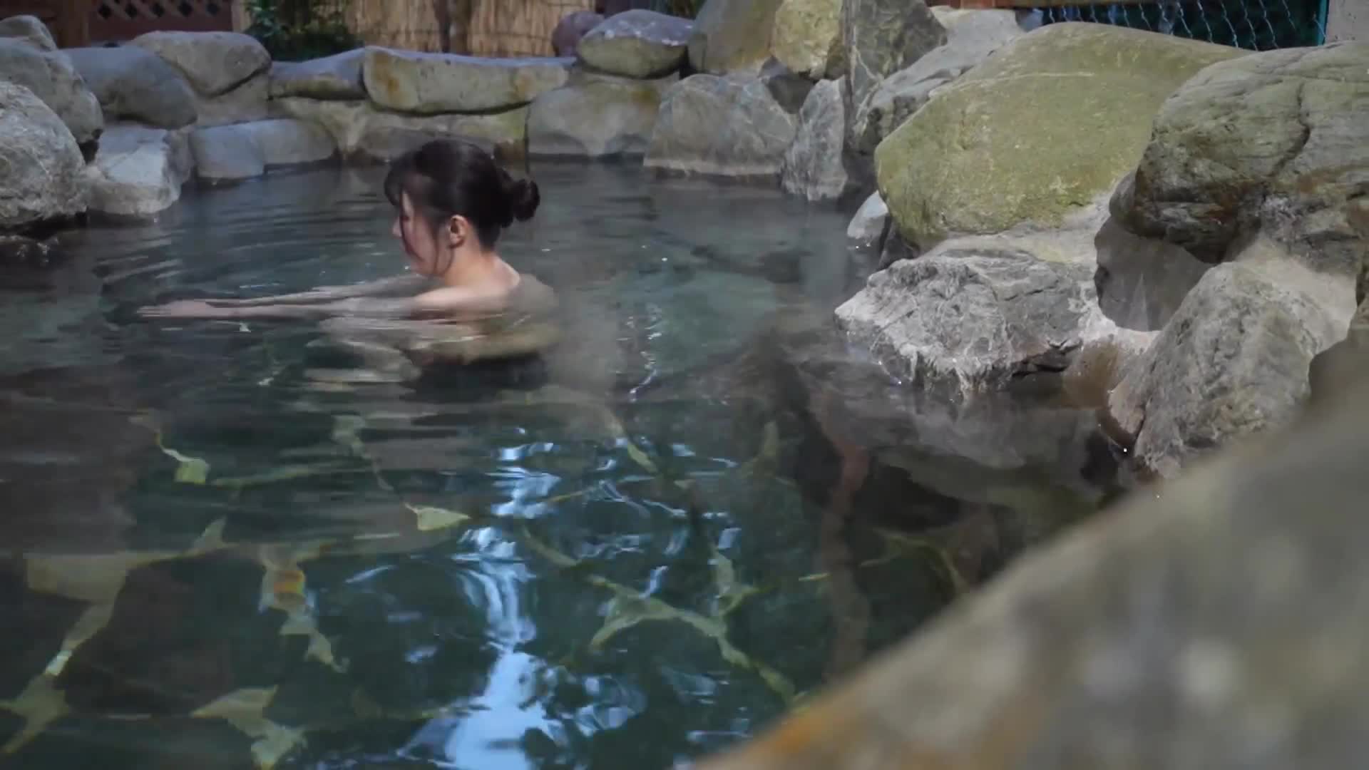 いとこの汚じさんと親に内緒で山にドライブ 山荘に寄って休憩のはずが、外に連れ出されて裸にされ鳥肌立たせながら貞操を奪われるムチムチちびっ娘 月本海咲 - AV大平台 - 中文字幕，成人影片，AV，國產，線上看